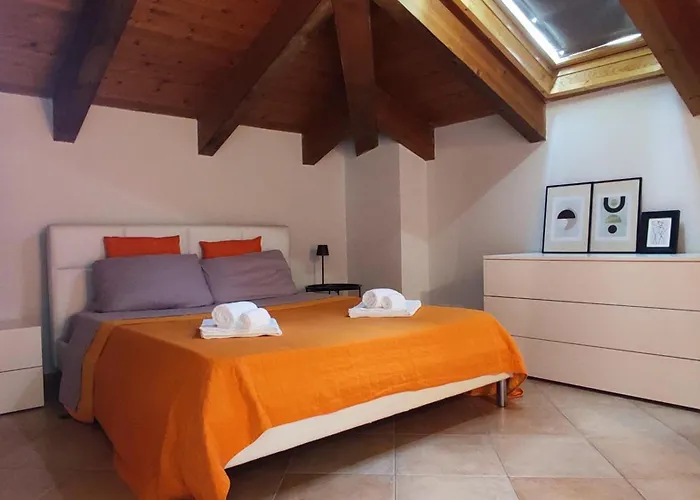 La Mansarda Sotto Il Castello *